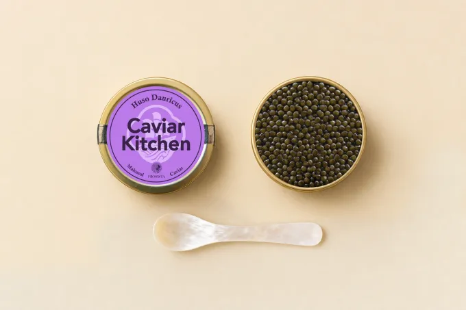 Huso Dauricus caviar tin and roe